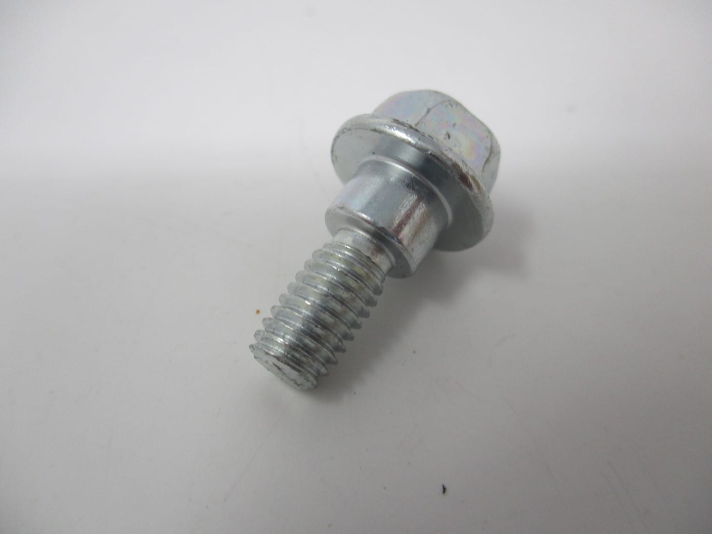 Genuine Kawasaki 92153-7007 Shroud Shoulder Bolt 6X16 92026-7001 Engine Cover