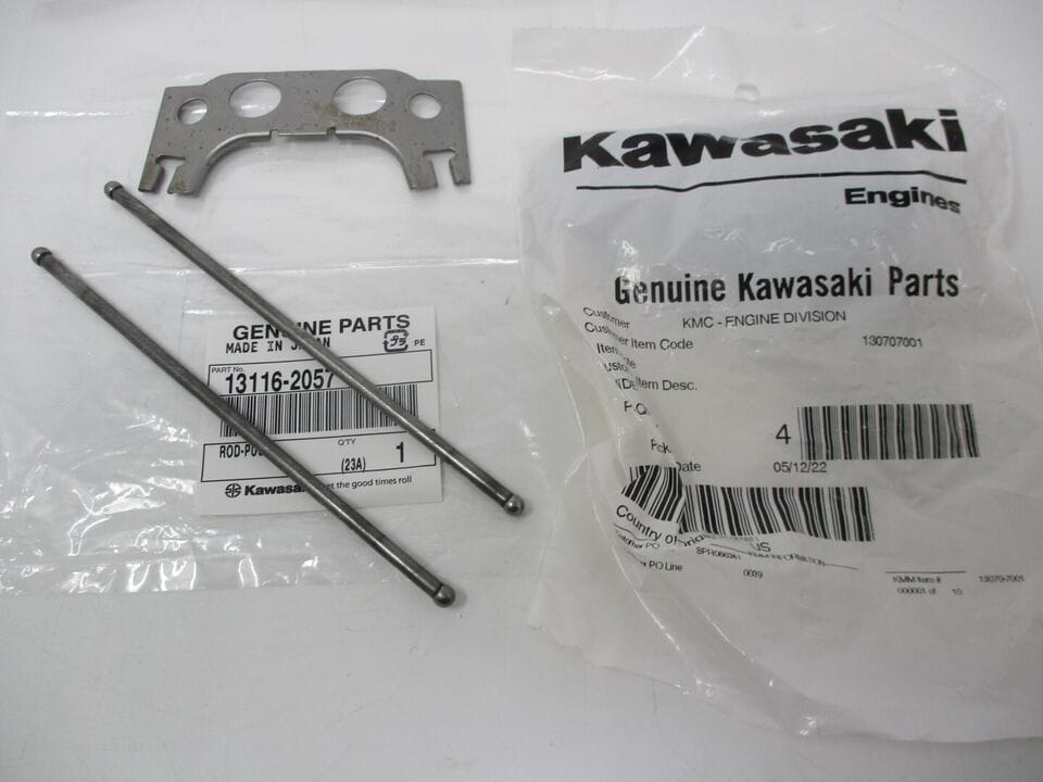 2 Genuine Kawasaki 13116-7002 Push Rods & 1 Guide 13070-7007 FH601V FH641V - Image 2