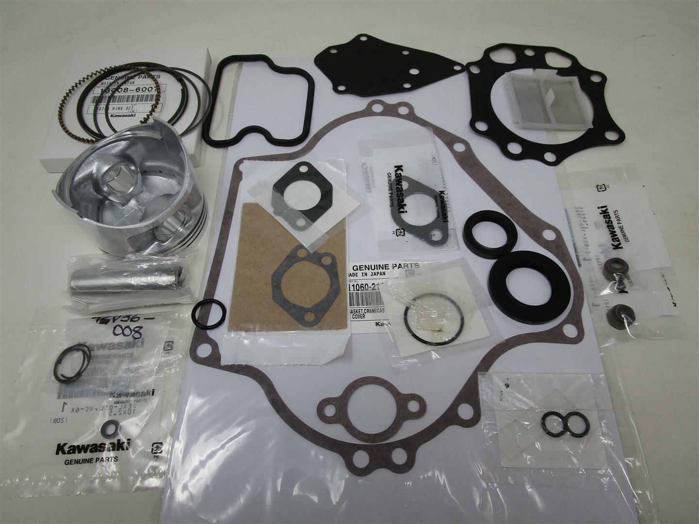 Genuine OEM Kawasaki FE290D Engine Rebuild Kit with Piston & Rings