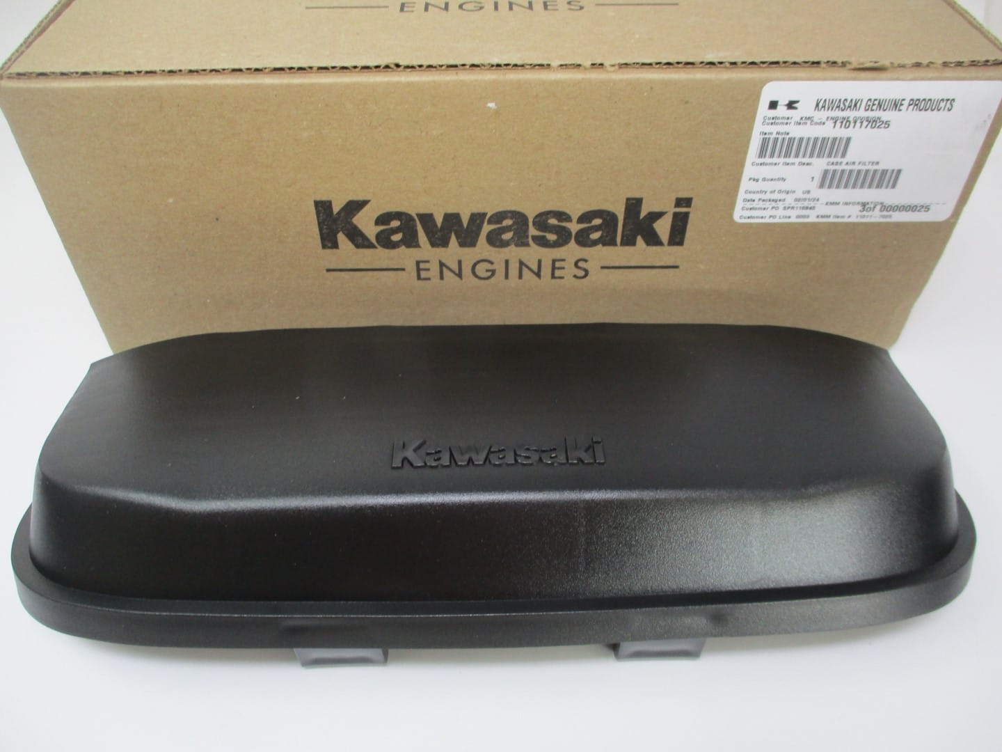 Genuine Kawasaki 11011-7025 Air Filter Cover for a FJ180V - Image 3