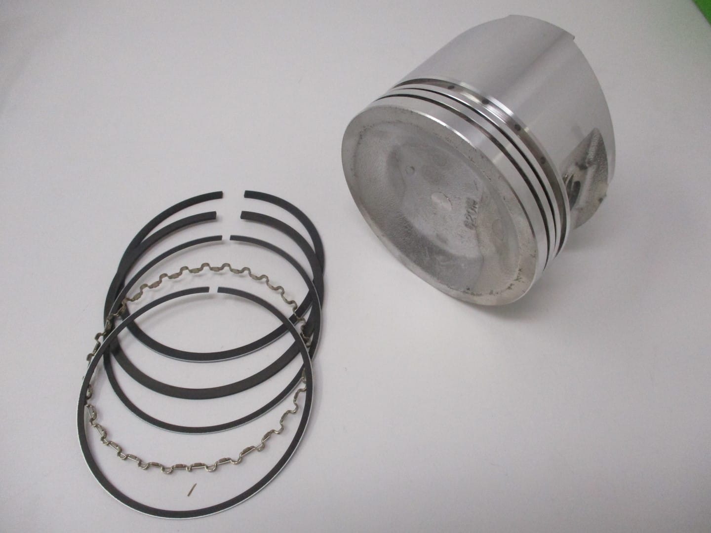 Genuine Kawasaki Piston & Rings 13001-2186 13008-6025 STD Standard FD620D FD661D