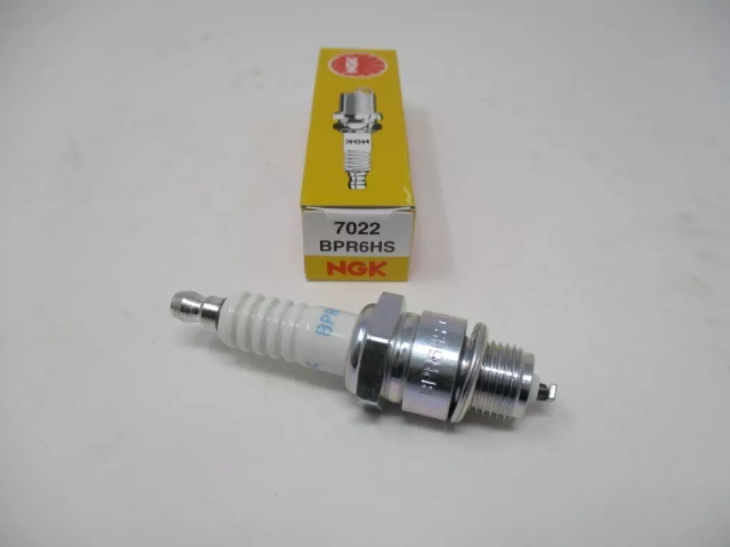 Genuine NGK 7022 BPR6HS Standard Spark Plug Lawn Mower