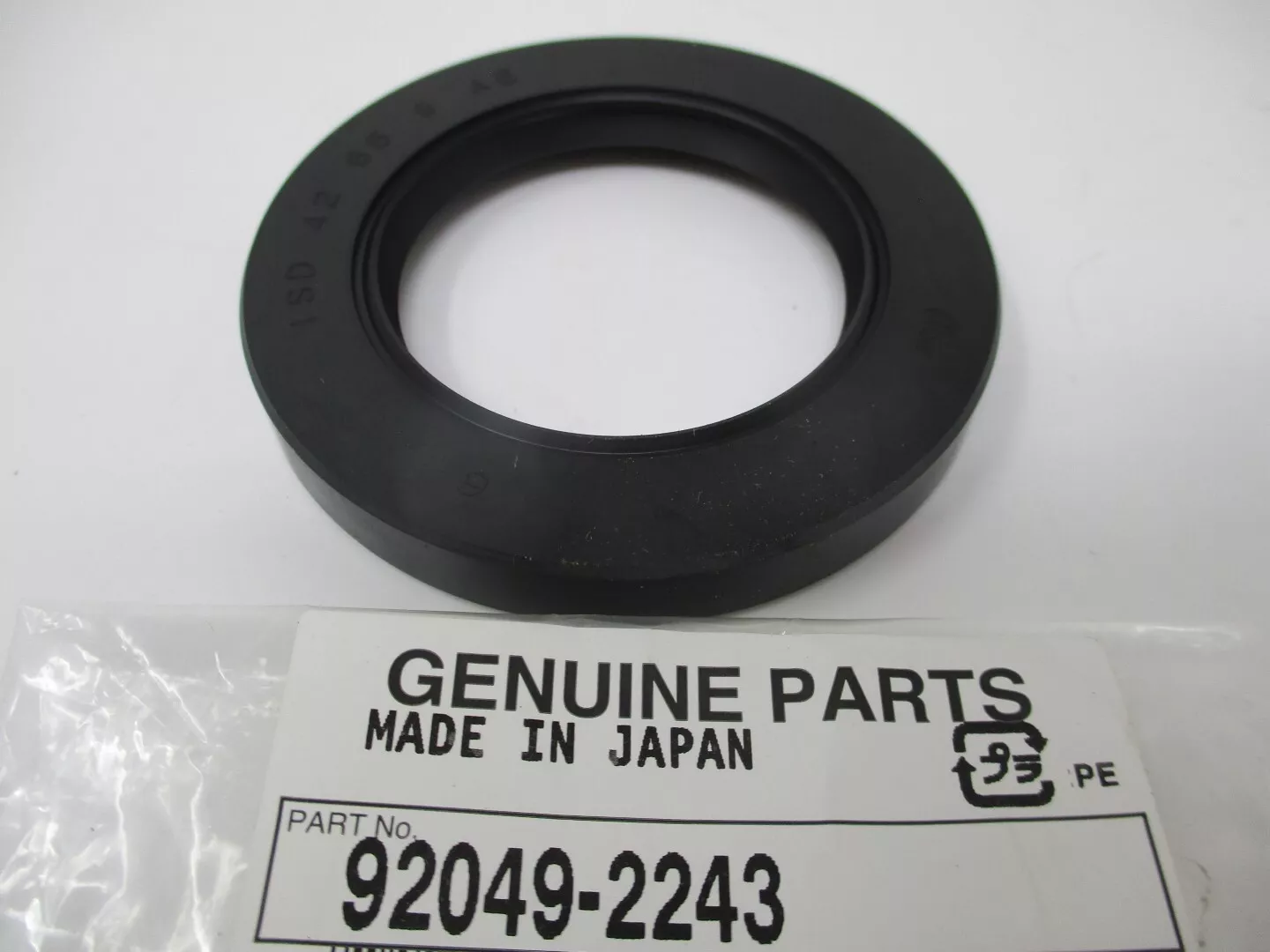 Genuine Kawasaki 92049-2243 Crankshaft Oil Seal FD671D FD750D FD791D Horizontal - Image 4