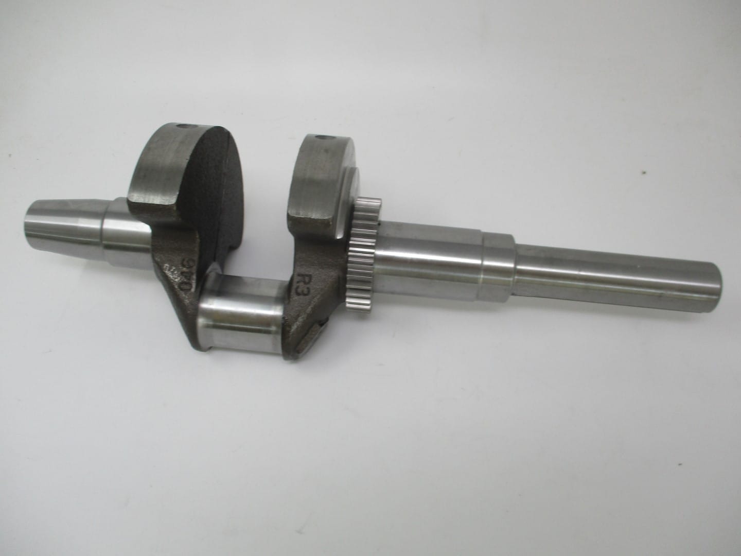 Genuine Kawasaki 13031-0823 Crankshaft 13031-0745 FR651V FR691V FR730V FS651V - Image 2