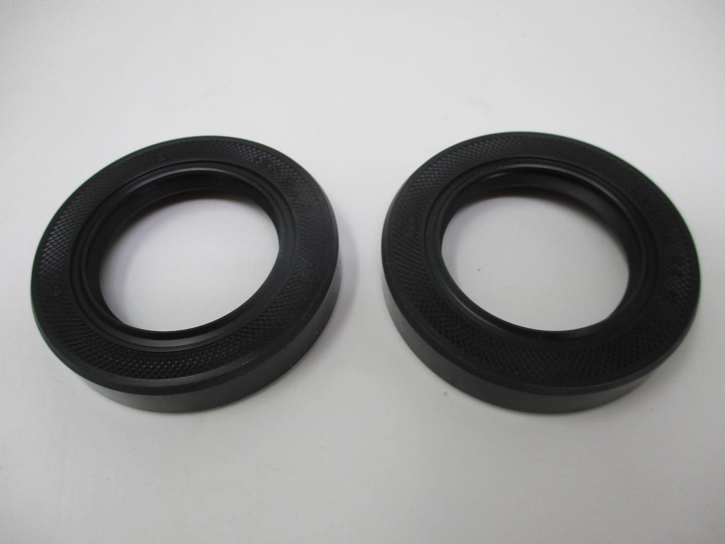 2 Genuine Kawasaki 92049-2112 Oil Seals FD590V  FD611V FD620D 92049-2110 M76154