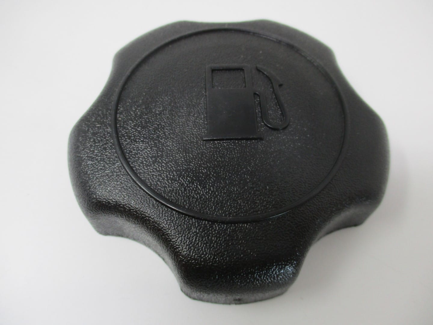 Genuine Briggs & Stratton 795027 Gas Fuel Cap for 3.5 5 & 9 Hp Intek L-Head - Image 2
