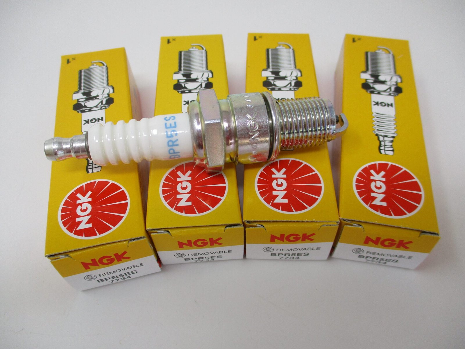 4 Genuine NGK 7734 BPR5ES Standard Spark Plug Lawnmower Resistor Small Engines - Image 3