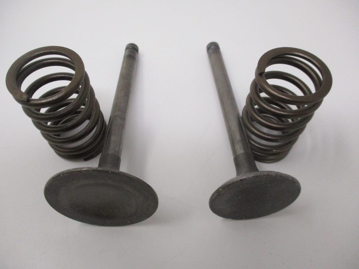 Genuine Kawasaki 12005-2091 & 12004-2120 Intake & Exhaust Valves & Spring FE350D - Image 3