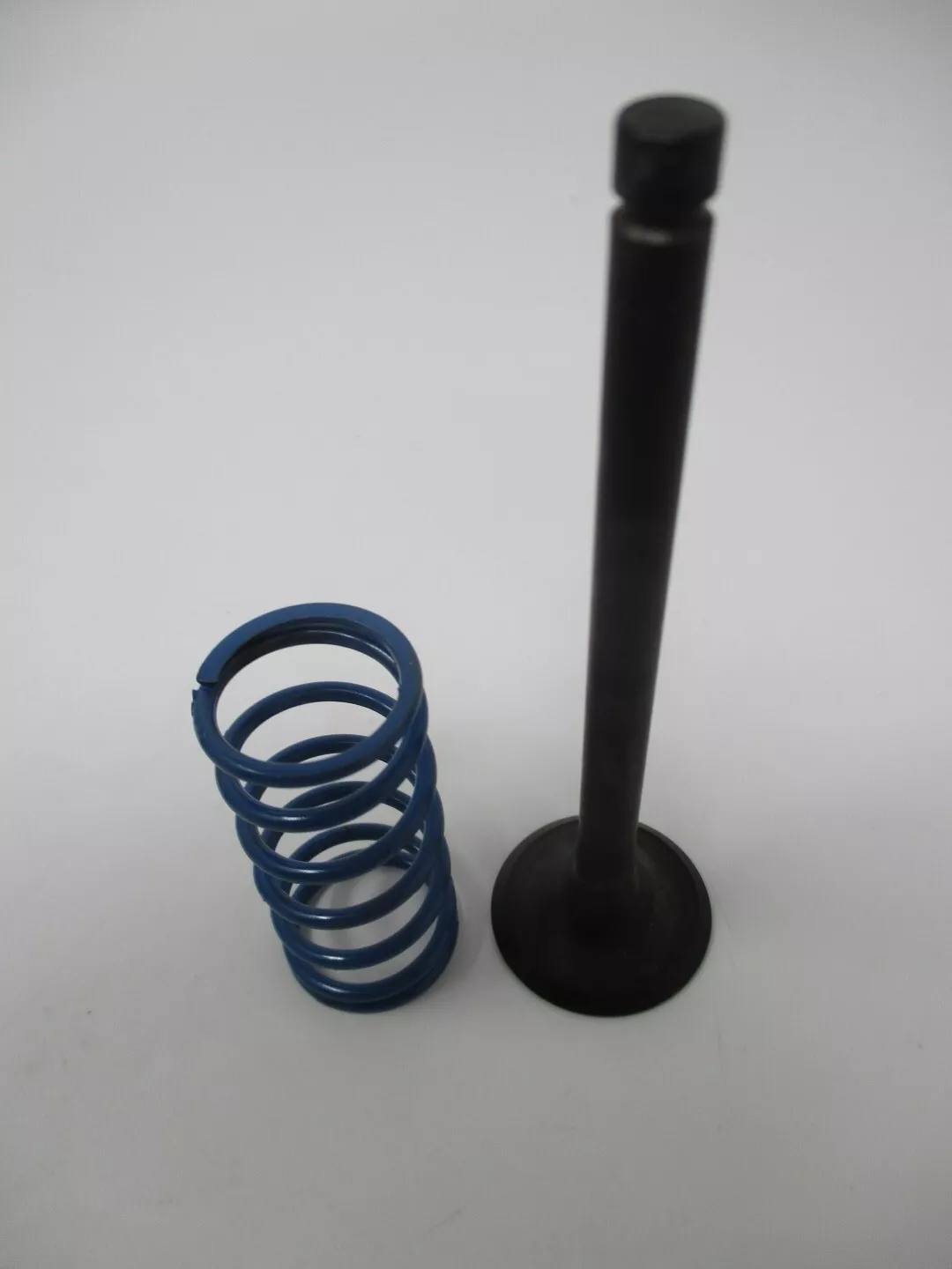 Genuine Kawasaki 12005-0795 Exhaust Valve Spring 49078-7008 FX751V FX801V FX850V