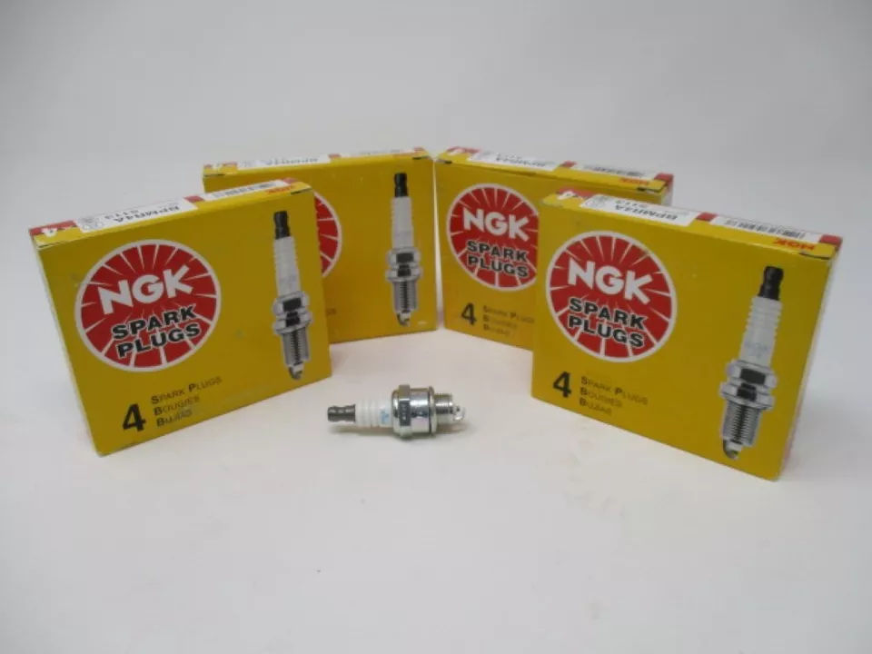 16 Genuine NGK 5113 BPMR4A Spark Plugs Solid Lawnmower - Image 3