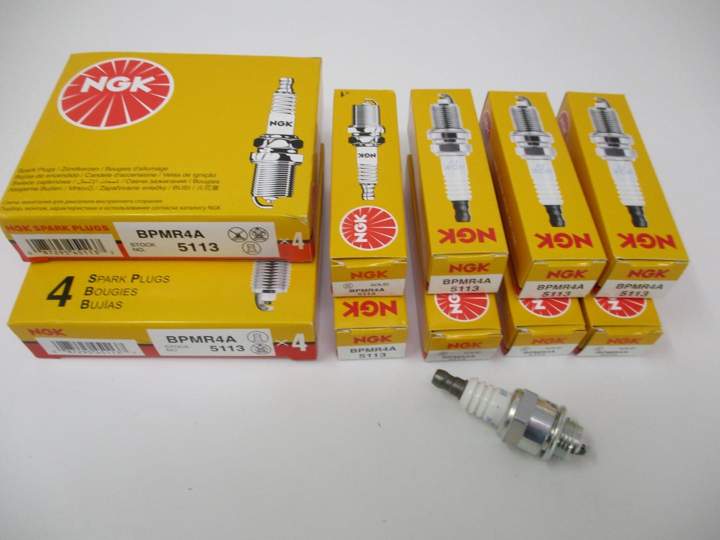 8 Genuine NGK 5113 BPMR4A Spark Plugs Solid Lawnmower