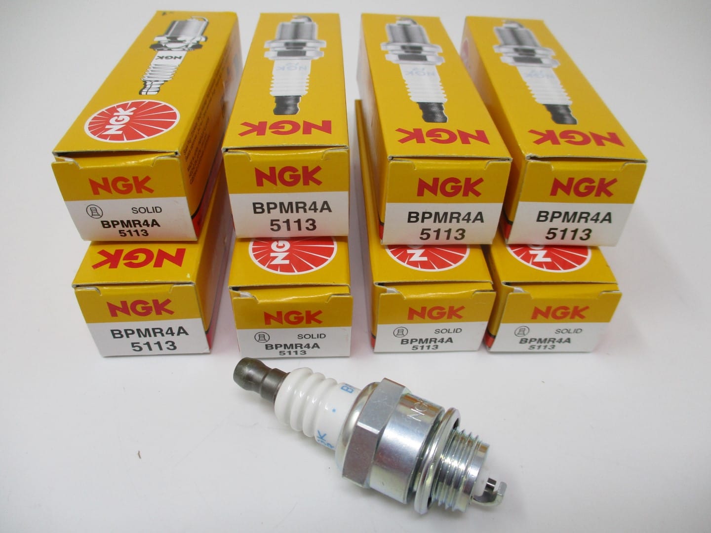 8 Genuine NGK 5113 BPMR4A Spark Plugs Solid Lawnmower - Image 3