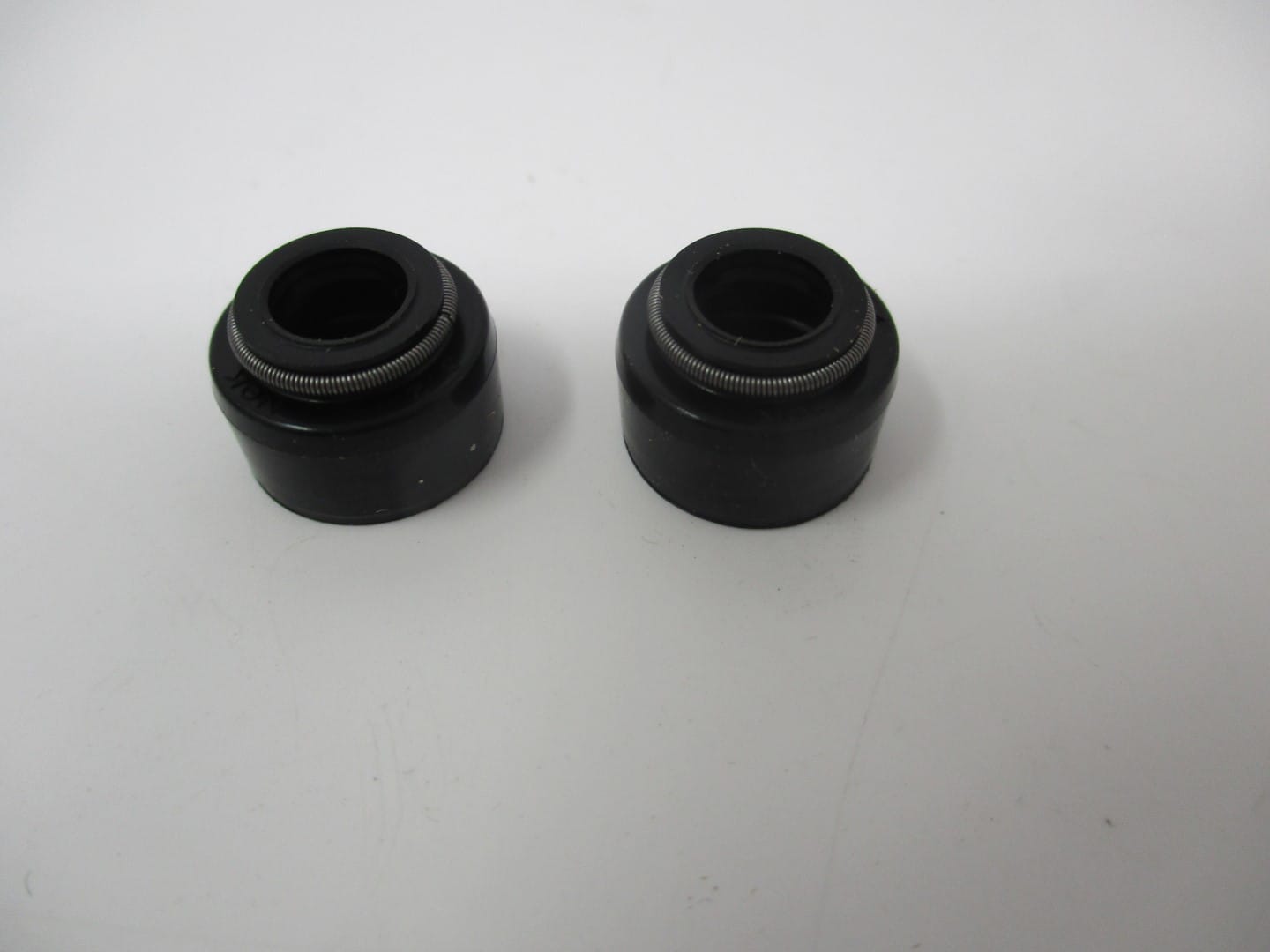 2 Genuine Kawasaki 92049-2275 Valve Oil Seal for FC400V FC401V FC420V FC540V