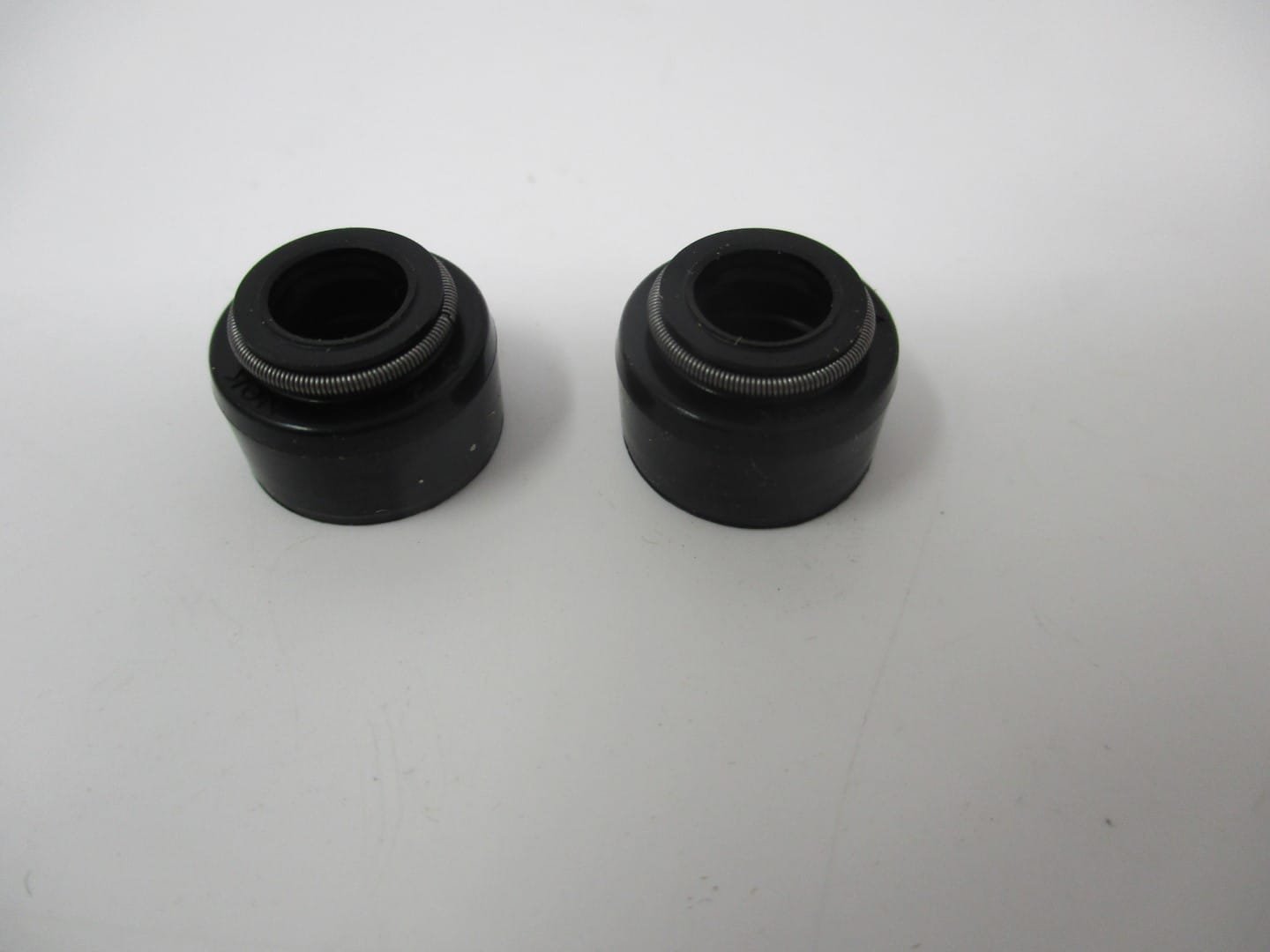 2 Genuine Kawasaki 92049-2275 Valve Oil Seal for FC400V FC401V FC420V FC540V