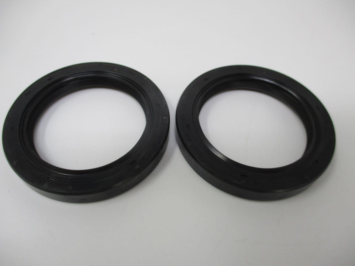 2 Genuine Kawasaki 92049-7022 92049-7007 Crankcase Oil Seal  FH601D FH721D FH770