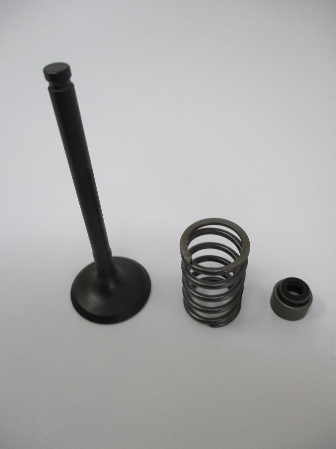 Genuine Kawasaki 12005-0777 Exhaust Valve Spring 49078-7002 Oil Seal 92049-0862