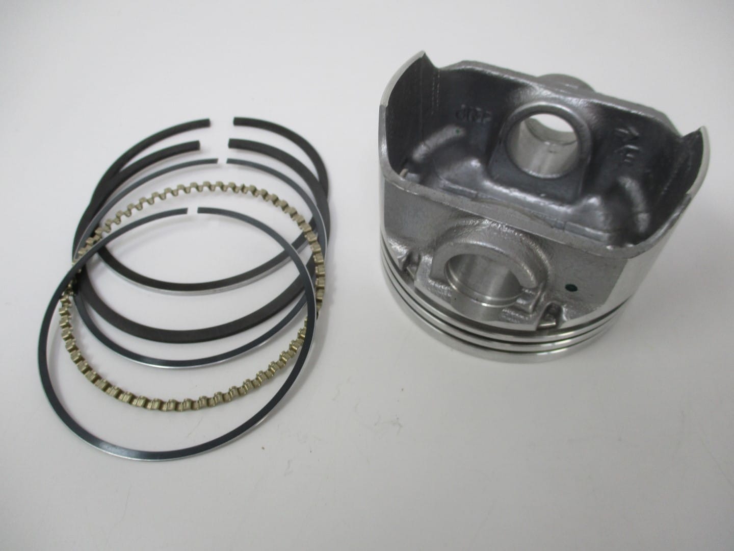 Genuine Kawasaki 13008-7001 13001-7022 Piston & Rings FH381V FH430 FJ180V - Image 2