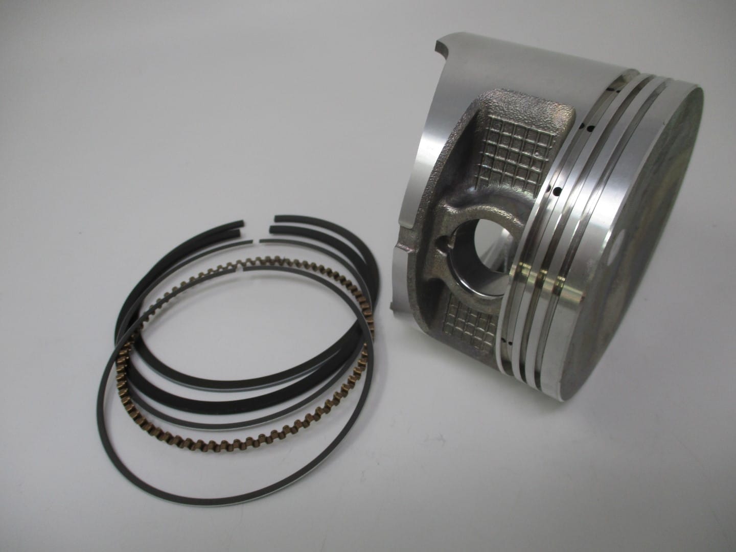 Genuine Kawasaki 13029-2136, 13025-2101 Piston & Rings FE400D Oversize 0.50 - Image 4