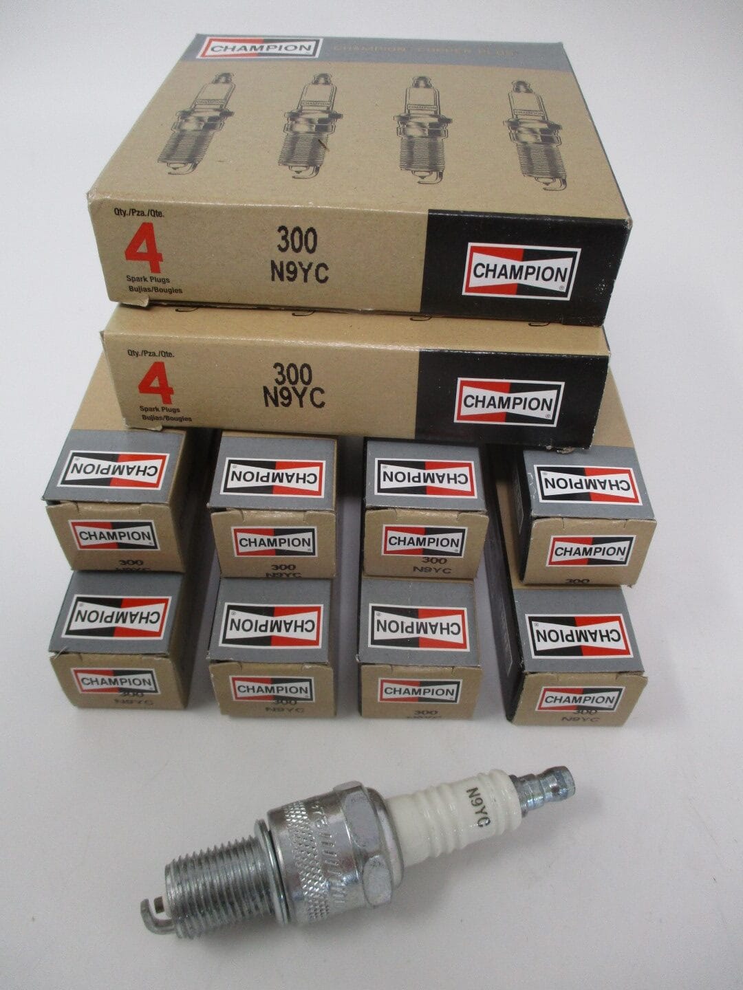 8 Genuine Champion 300 N9YC Spark Plugs for Small Engines