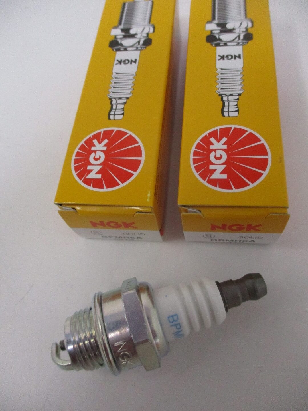 2 Genuine NGK 4972 BPMR6A Spark Plugs Small Engine - Image 3