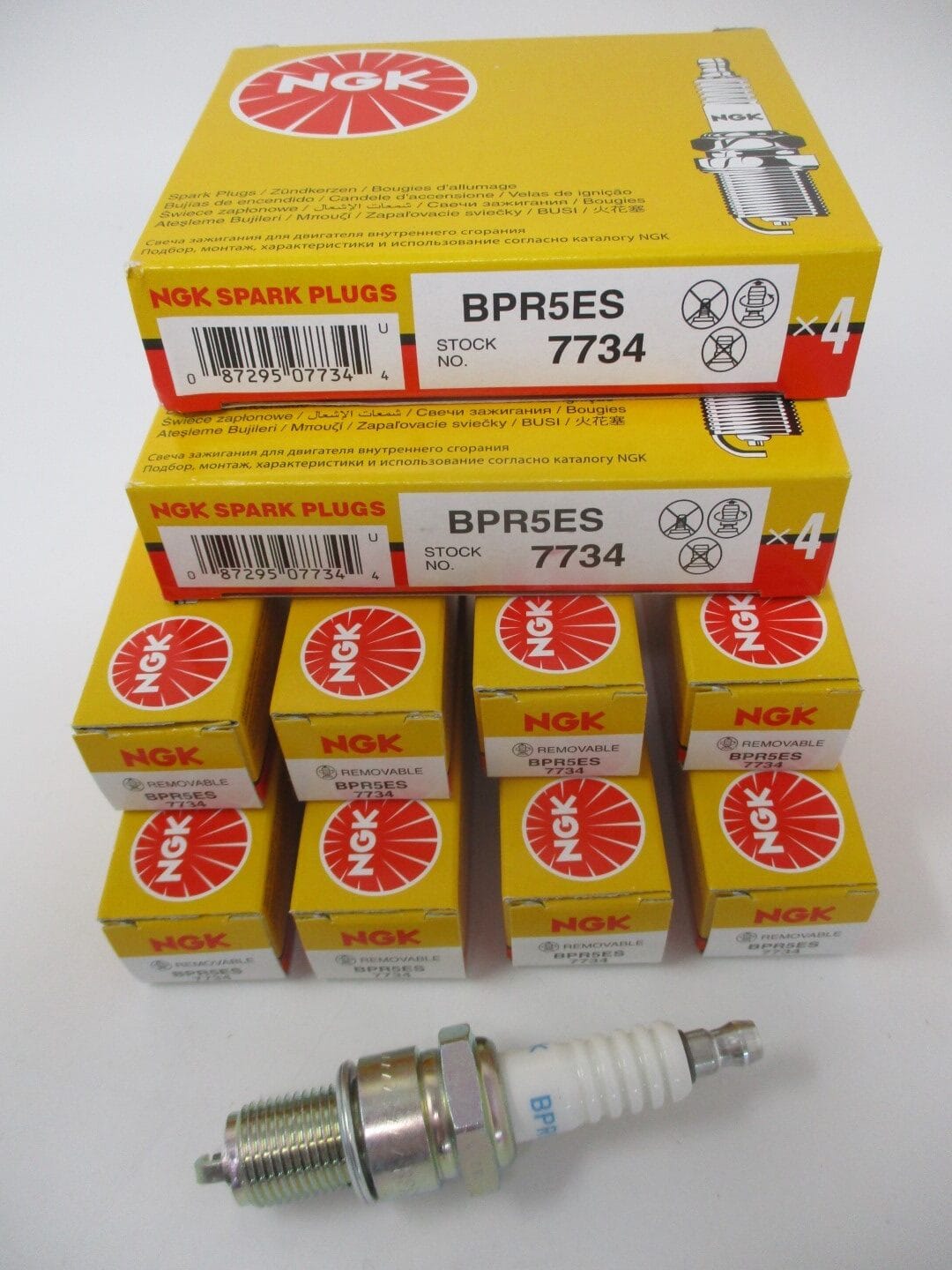 8 Genuine NGK BPR5ES 7734 Copper Spark Plugs Small Engines - Image 3