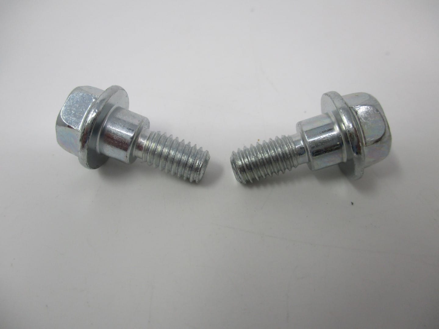 2 Genuine Kawasaki 92153-7007 Shroud Shoulder Bolt 6X16 92026-7001 Engine Cover