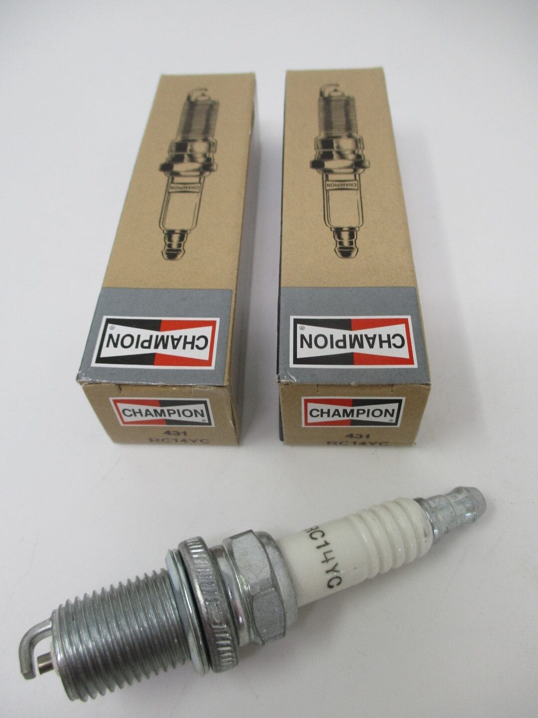 2 Genuine Champion 431 RC14YC Copper Plus Spark Plugs Small Engines