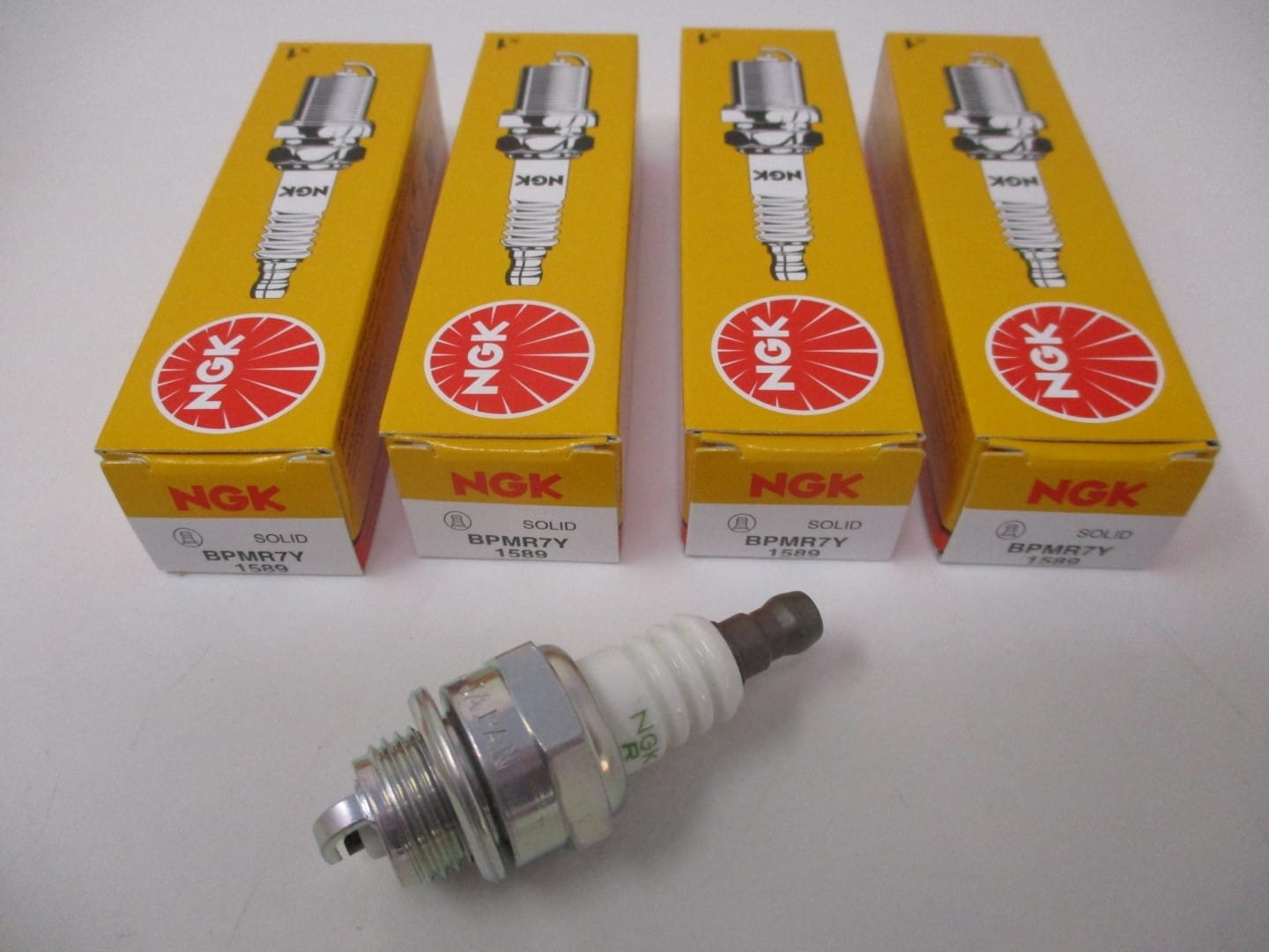 4 Genuine NGK 1589 BPMR7Y V-Power Plug Lawn Mower V-Power 4921 Cross Over