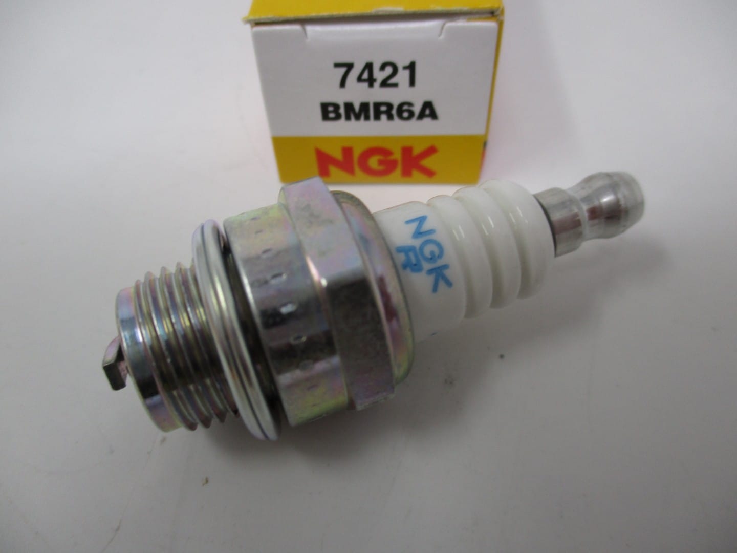 4 Genuine NGK 7421 BMR6A Spark Plug cross for 5921 BM6A Small Engine - Image 2