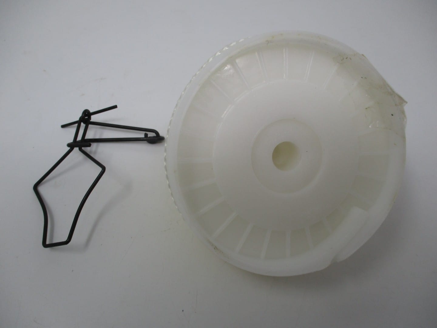 Genuine Briggs & Stratton 299948 Recoil Vertical Starter Pulley - Image 4