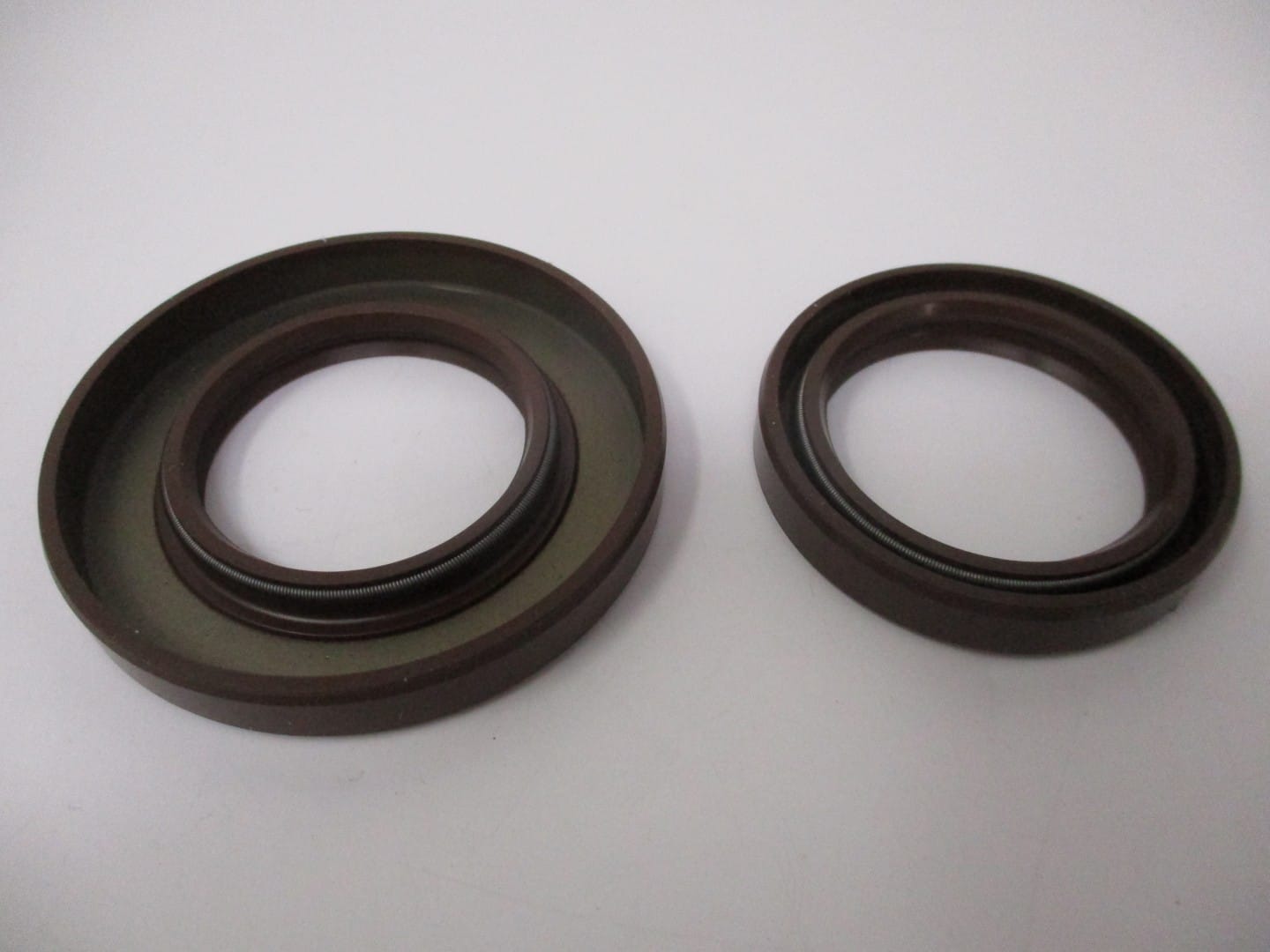 Genuine Kawasaki 92049-7015 & 92049-7016 Crankcase Oil Seal FH430V - Image 3