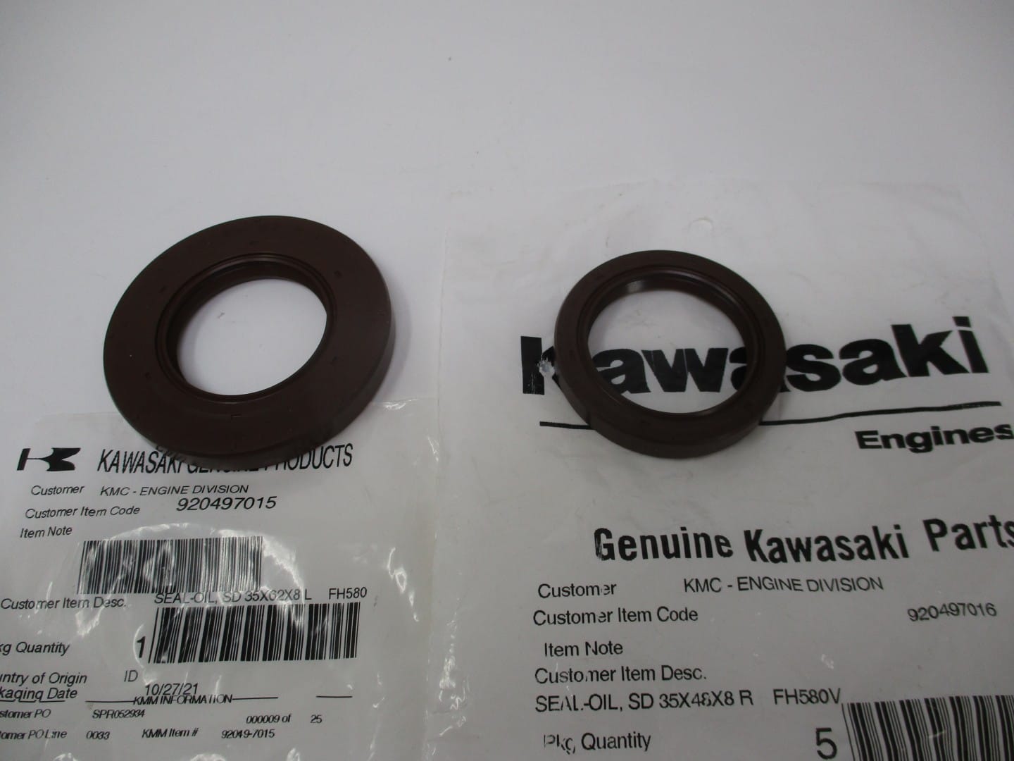 Genuine Kawasaki 92049-7015 & 92049-7016 Crankcase Oil Seal FH430V - Image 4