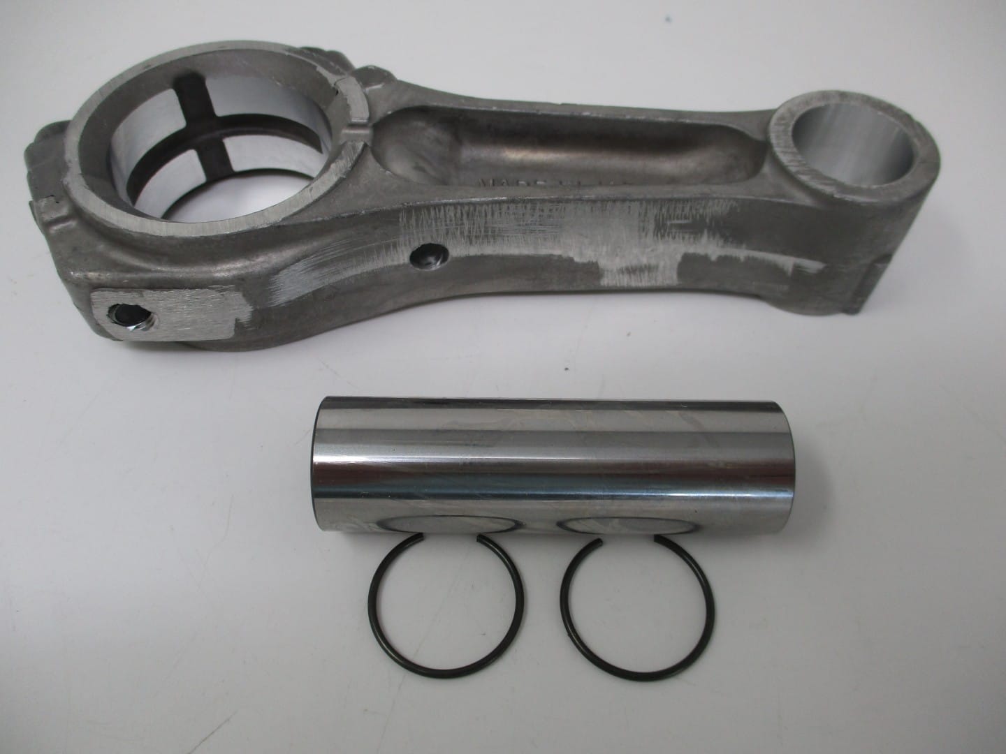 Genuine Kawasaki 13251-2077 Connecting Rod STD. FE290D Pin 13002-2069 Snap Rings