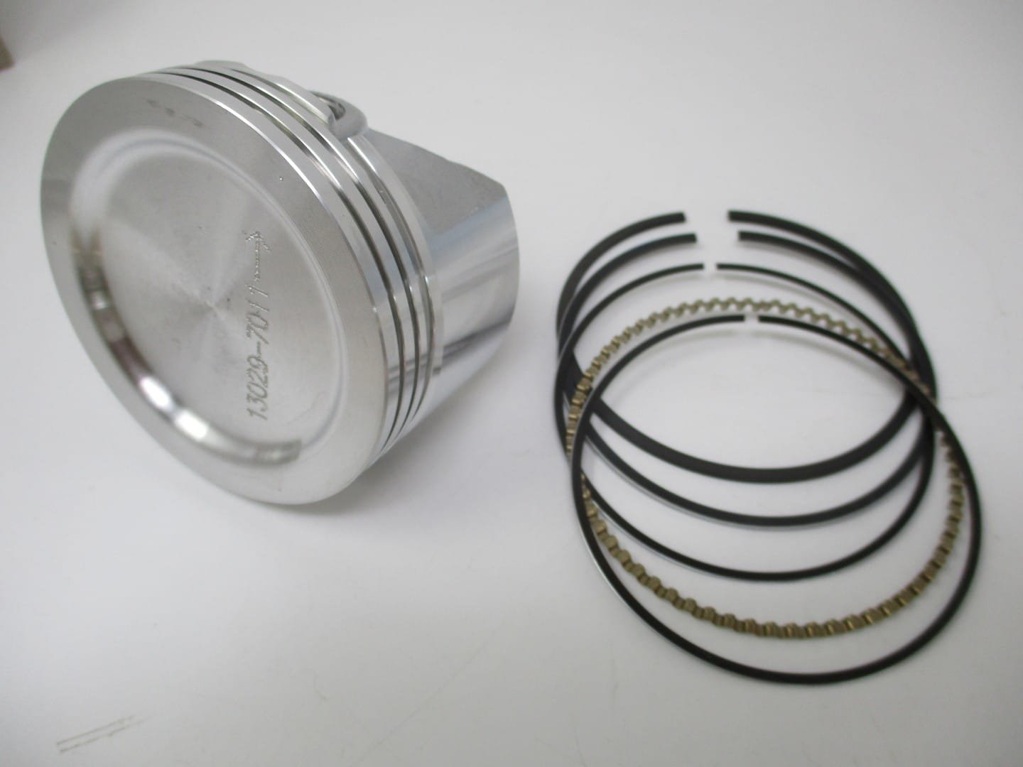 Genuine Kawasaki 13025-7010 OS Piston & Rings 13029-7011 FX481V FX541V FX600V