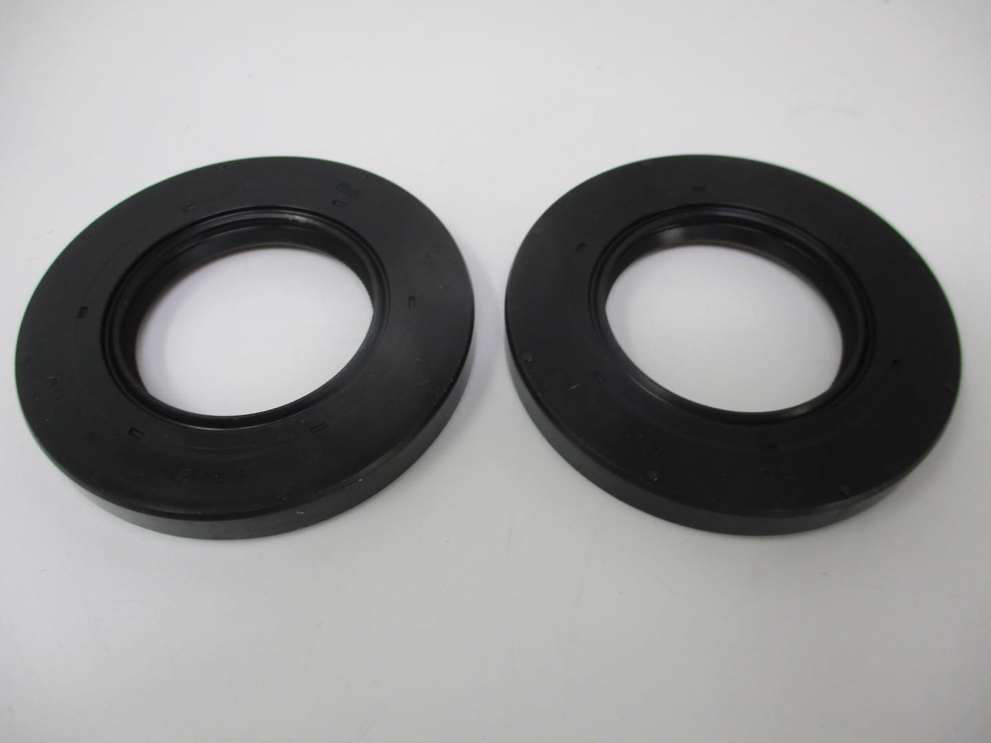 2 Genuine Kawasaki 92049-7011 Crankcase Oil Seal FH601V FH641V FH680V FH721V