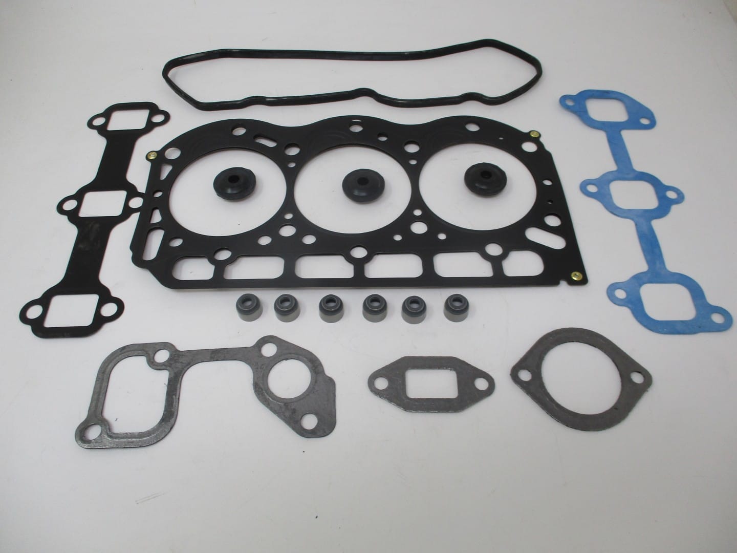 For Briggs & Stratton Daihatsu 825381 Valve Head Gasket Set DM950D - Image 3