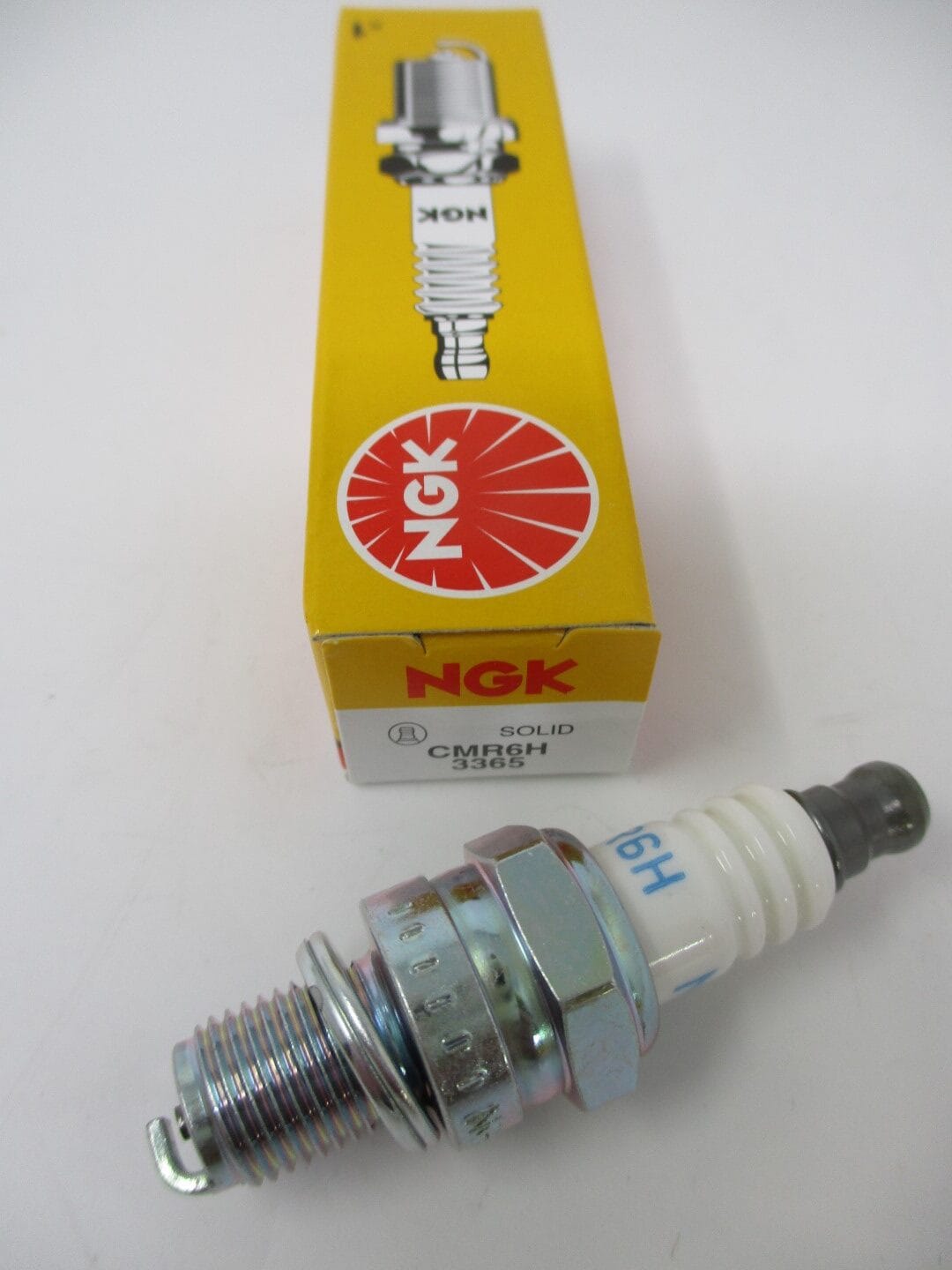 Genuine NGK 3365 CMR6H Standard Spark Plug Small Engines