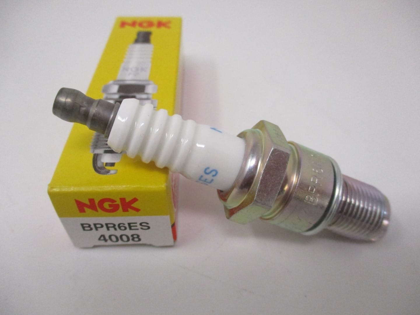 Genuine NGK 4008 BPR6ES Solid Spark Plug Lawnmower