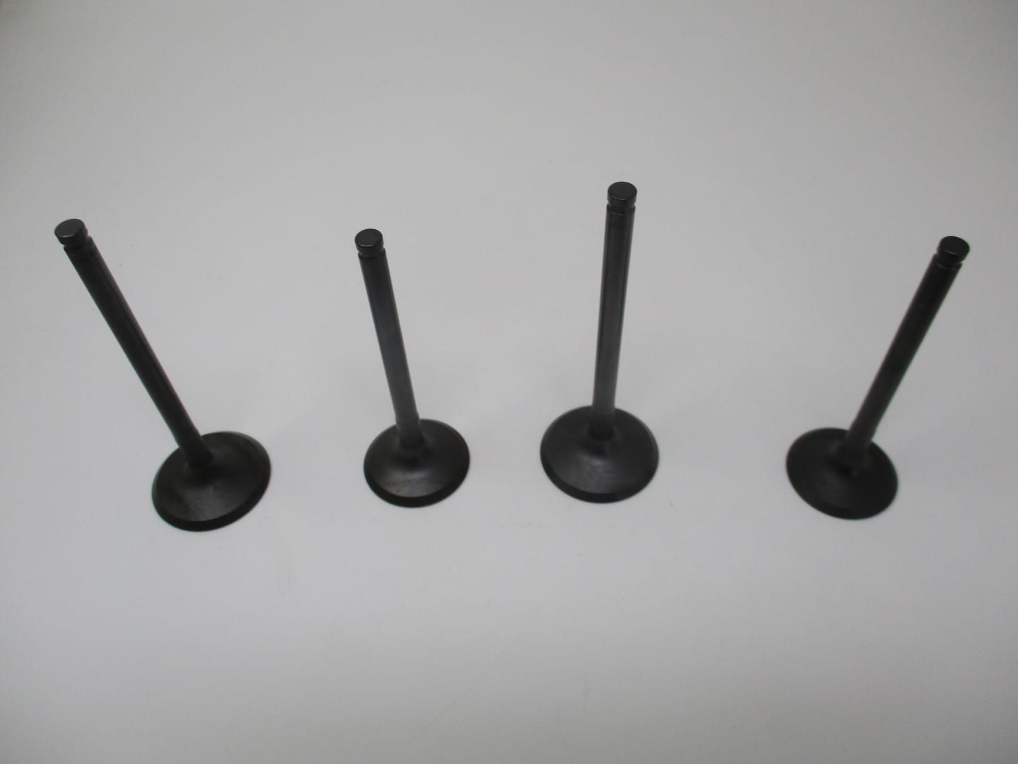 2 Genuine Kawasaki 12005-0777 Exhaust 12004-0733 Intake Valves