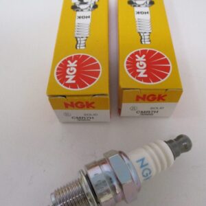 2 Genuine NGK 3066 CMR7H Spark Plugs Resistor