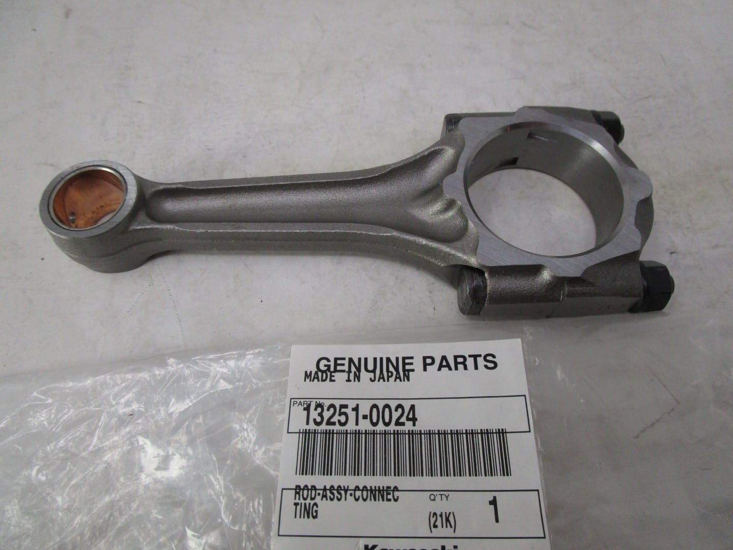 Genuine Kawasaki 13251-0024 Daihatsu Diesel Connecting Rod DM950
