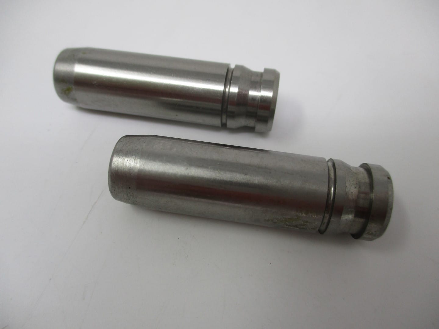 2 Genuine Kawasaki 49002-2101 Valve Guide FC290V FE290D FE350D FE400D